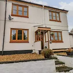 100 Cwmphil Road