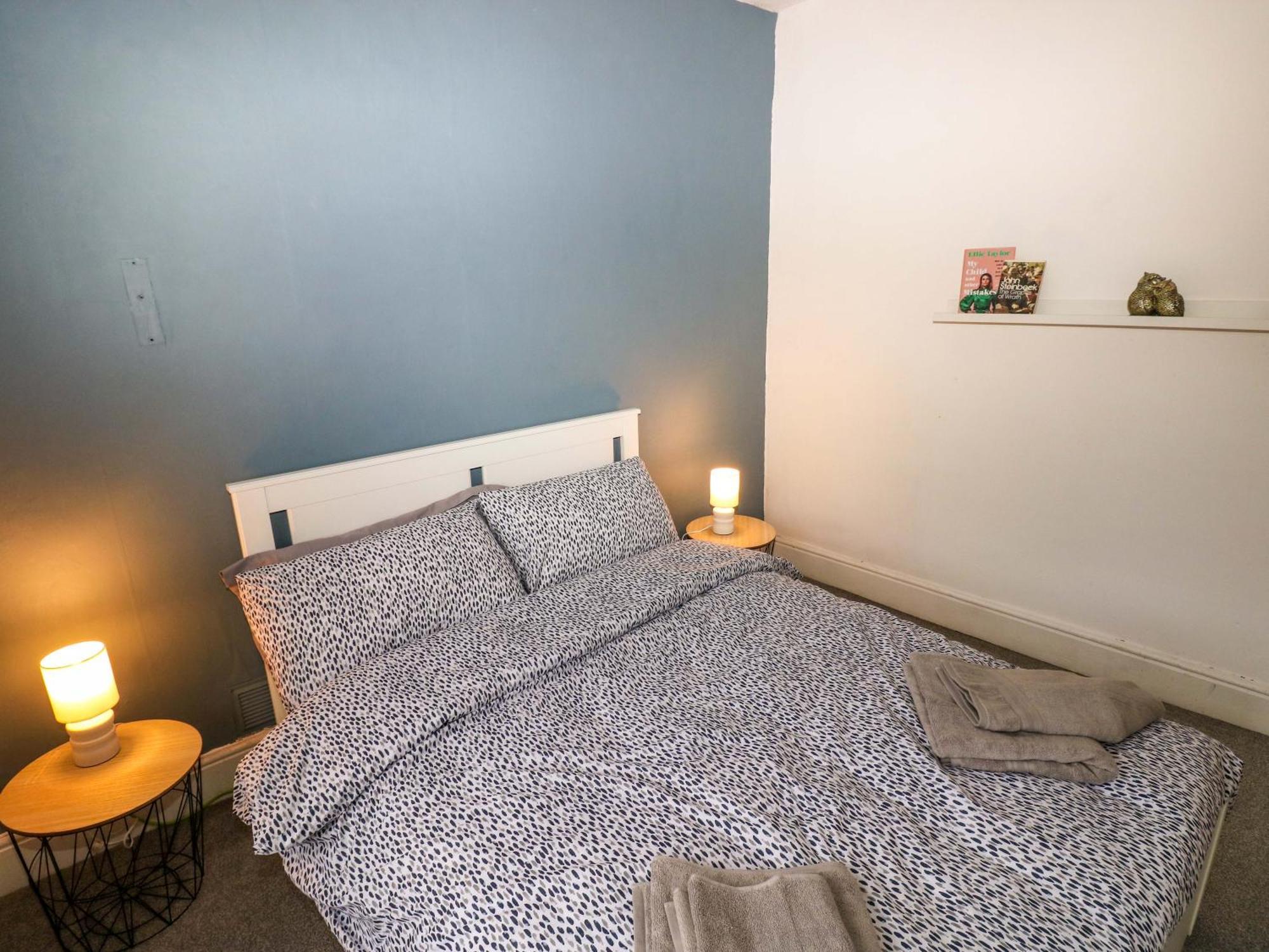 100 Cwmphil Road Holiday home Swansea