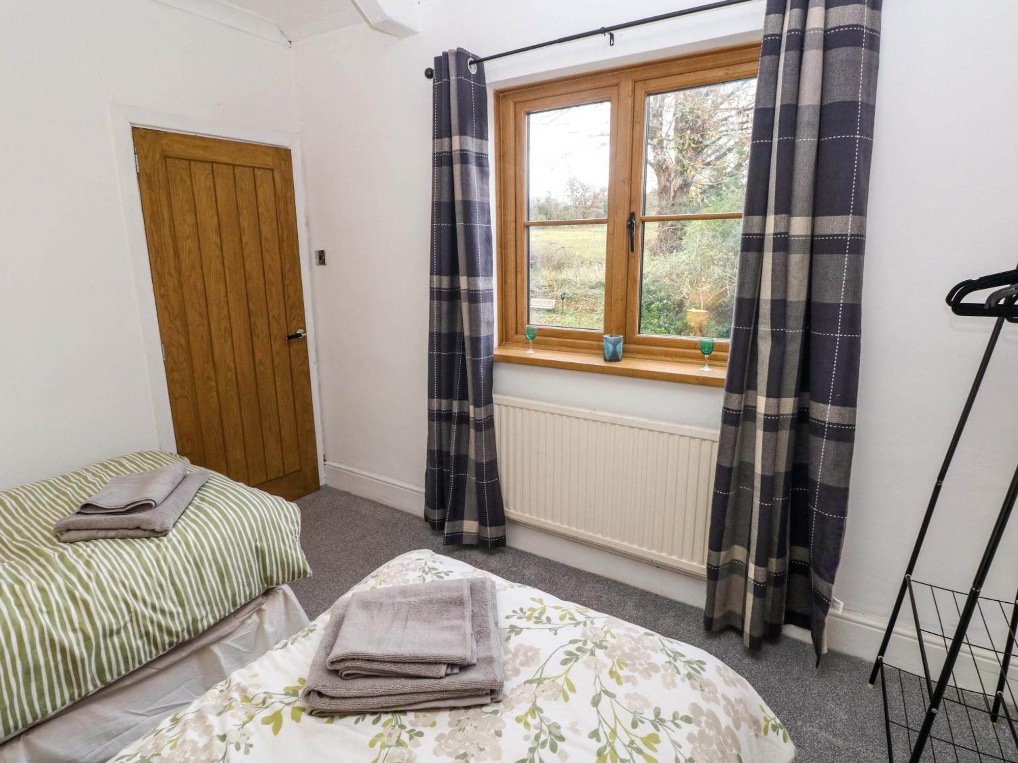 Holiday home 100 Cwmphil Road Swansea