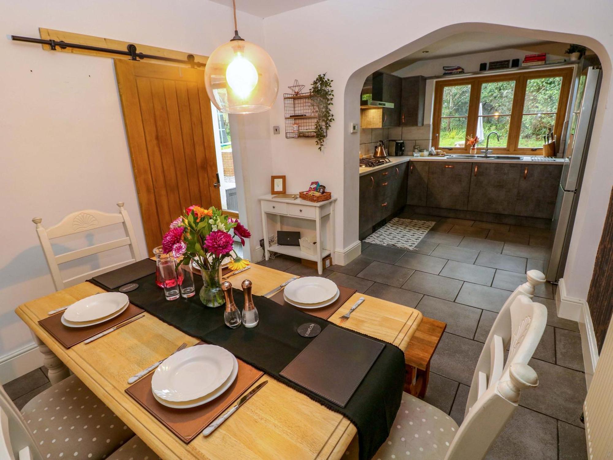 Holiday home 100 Cwmphil Road *