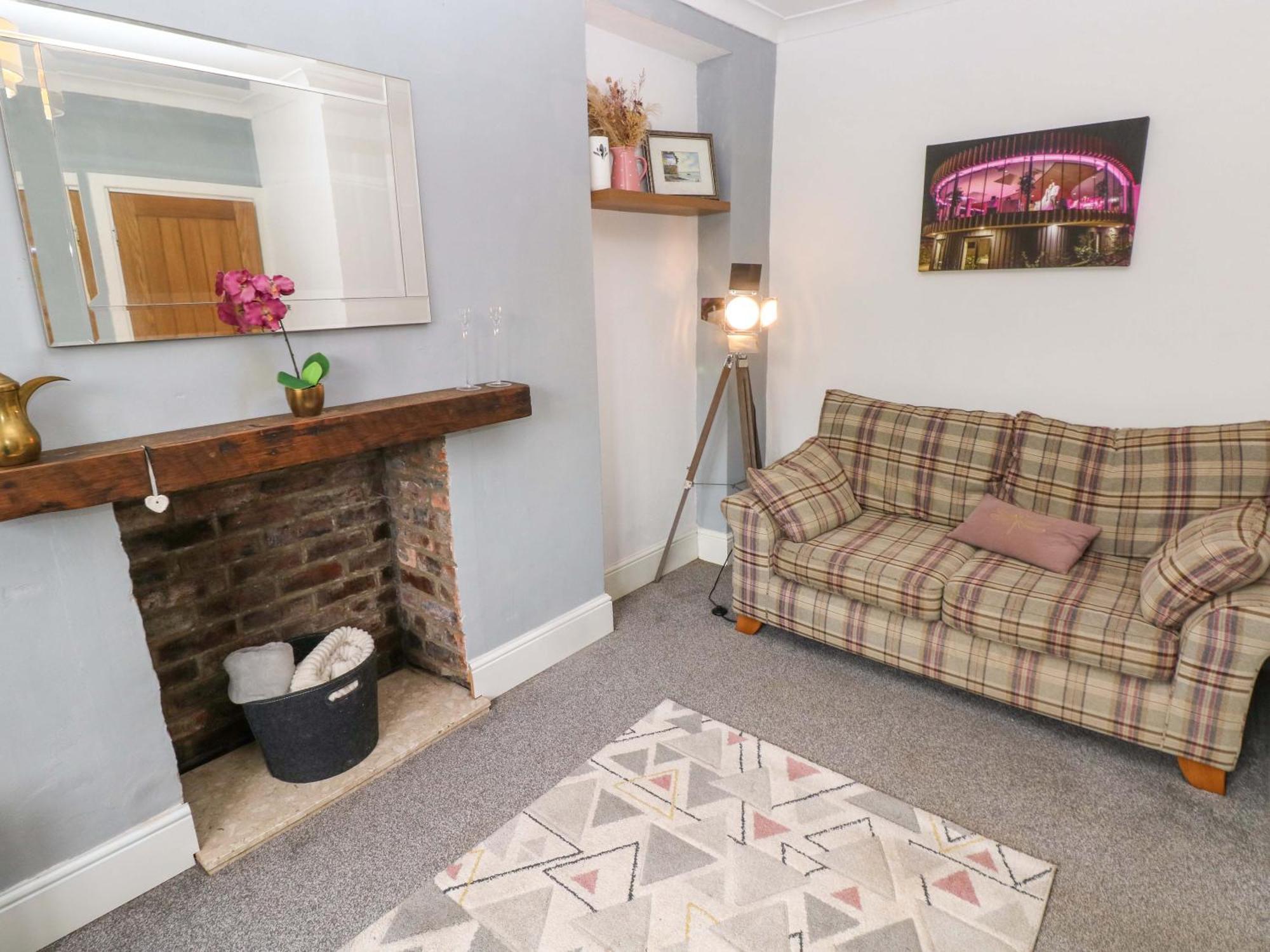 100 Cwmphil Road Swansea