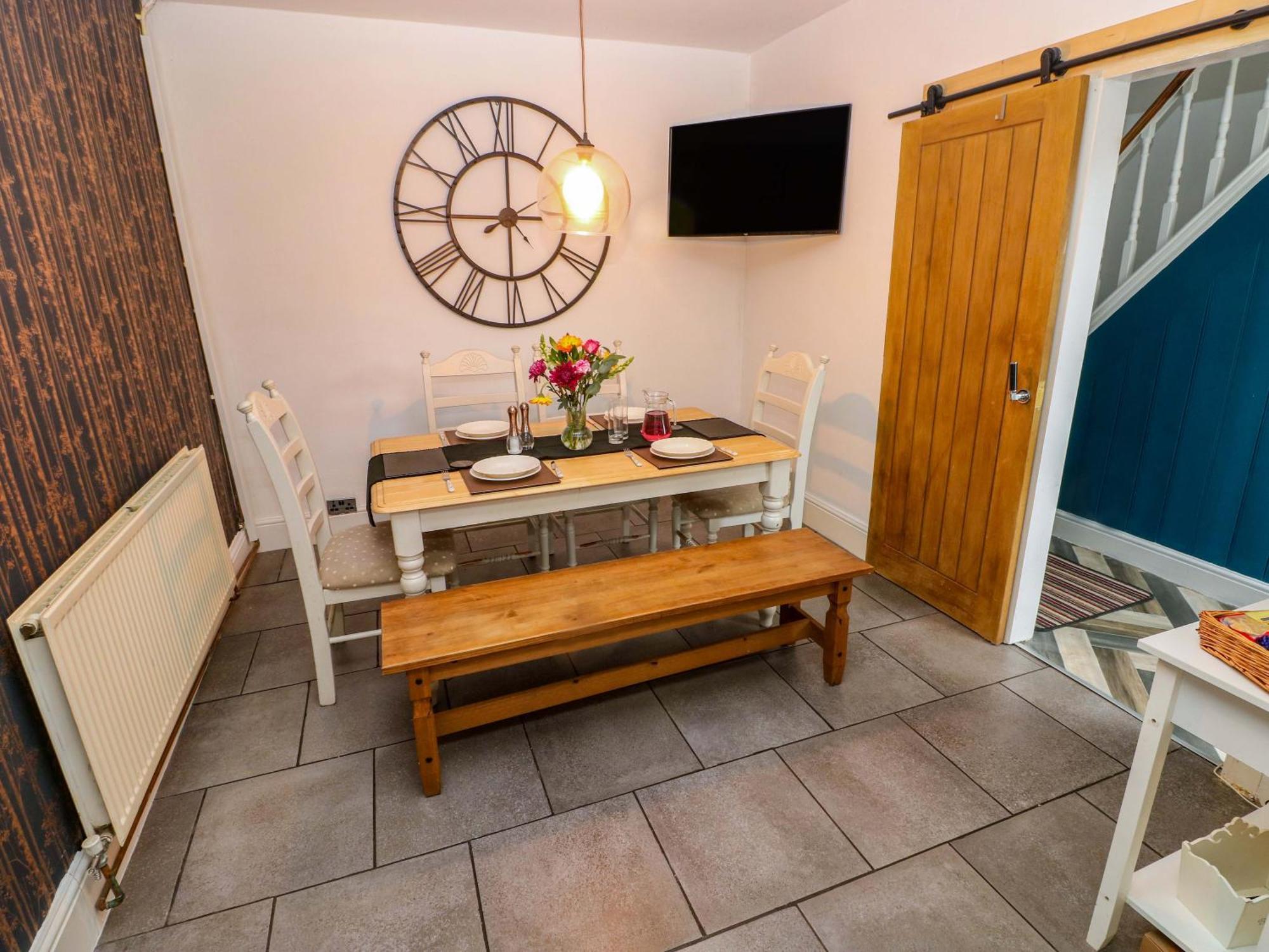 100 Cwmphil Road * Swansea