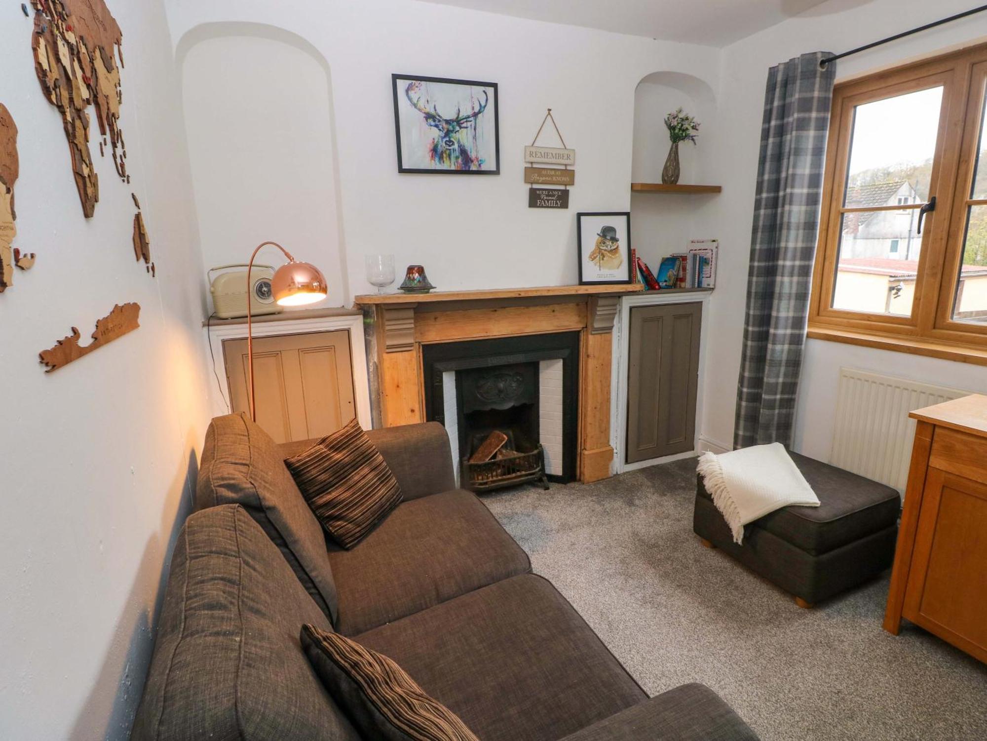 100 Cwmphil Road * Swansea